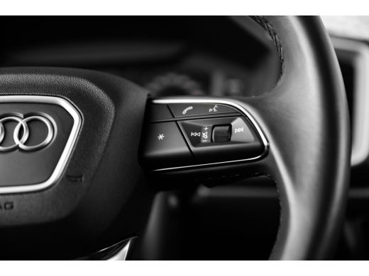 Audi A1 Sportback Sportback 25 TFSI 95pk S-Line | Navigatie | Stoelverwarming | Adaptive Cruise | Keyless ActivLease financial lease