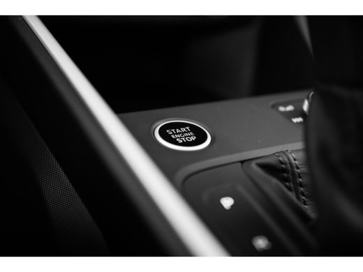 Audi A1 Sportback Sportback 25 TFSI 95pk S-Line | Navigatie | Stoelverwarming | Adaptive Cruise | Keyless ActivLease financial lease