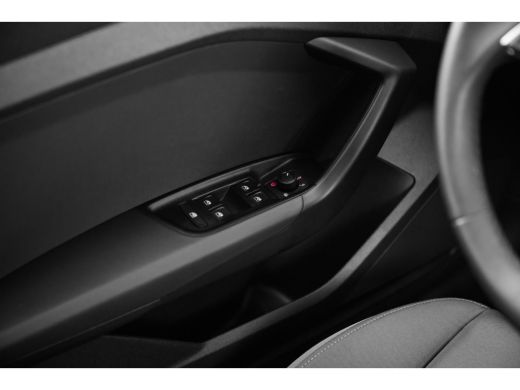 Audi A1 Sportback Sportback 25 TFSI 95pk S-Line | Navigatie | Stoelverwarming | Adaptive Cruise | Keyless ActivLease financial lease