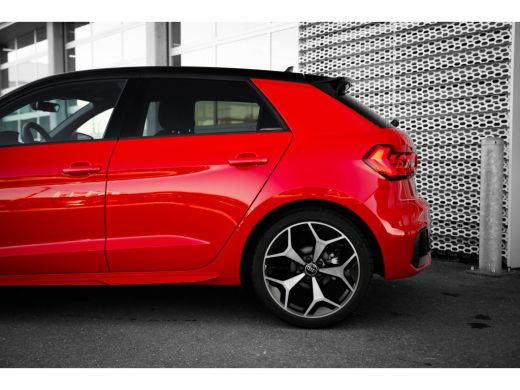 Audi A1 Sportback Sportback 30 TFSI 110pk S edition | Navigatie | Keyless | Stoelverwarming | SONOS | 18" ActivLease financial lease