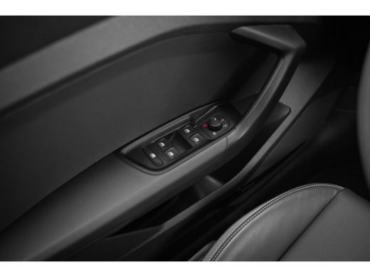 Audi A1 Sportback Sportback 30 TFSI 110pk S edition | Navigatie | Keyless | Stoelverwarming | SONOS | 18" ActivLease financial lease