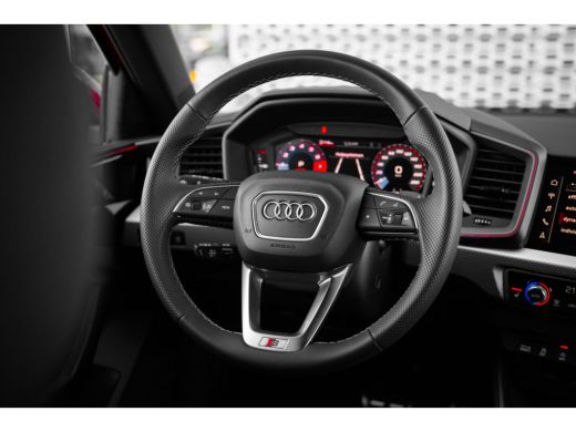 Audi A1 Sportback Sportback 30 TFSI 110pk S edition | Navigatie | Keyless | Stoelverwarming | SONOS | 18" ActivLease financial lease