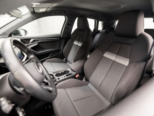 Audi A3 Sportback 30 TFSI Sport Automaat (APPLE CARPLAY, GROOT NAVI, CLIMATE, LED KOPLAMPEN, SPORTSTOELEN... ActivLease financial lease