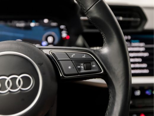 Audi A3 Sportback 30 TFSI Sport Automaat (APPLE CARPLAY, GROOT NAVI, CLIMATE, LED KOPLAMPEN, SPORTSTOELEN... ActivLease financial lease