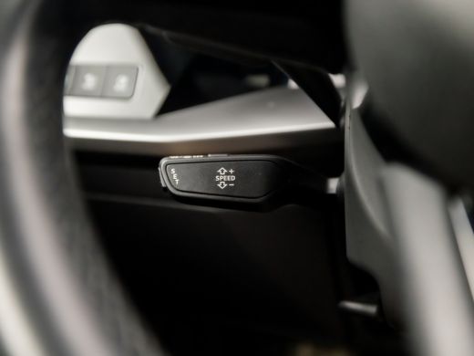 Audi A3 Sportback 30 TFSI Sport Automaat (APPLE CARPLAY, GROOT NAVI, CLIMATE, LED KOPLAMPEN, SPORTSTOELEN... ActivLease financial lease