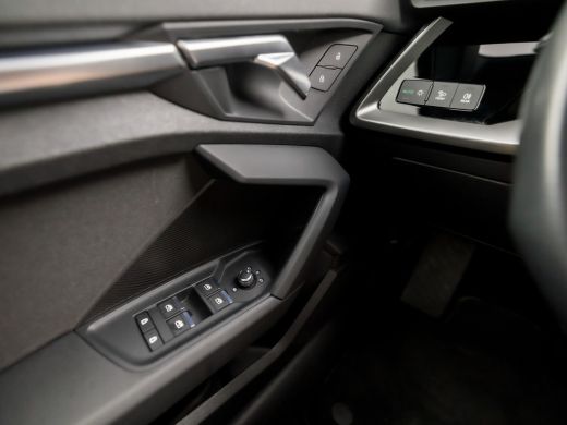Audi A3 Sportback 30 TFSI Sport Automaat (APPLE CARPLAY, GROOT NAVI, CLIMATE, LED KOPLAMPEN, SPORTSTOELEN... ActivLease financial lease