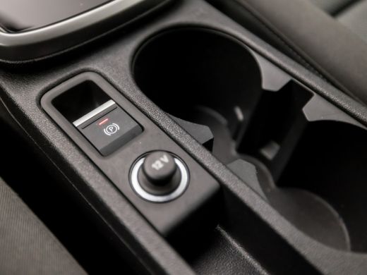 Audi A3 Sportback 30 TFSI Sport Automaat (APPLE CARPLAY, GROOT NAVI, CLIMATE, LED KOPLAMPEN, SPORTSTOELEN... ActivLease financial lease