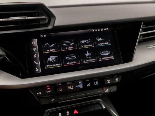 Audi A3 Sportback 30 TFSI Sport Automaat (APPLE CARPLAY, GROOT NAVI, CLIMATE, LED KOPLAMPEN, SPORTSTOELEN... ActivLease financial lease