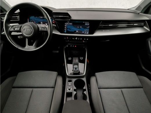 Audi A3 Sportback 30 TFSI Sport Automaat (APPLE CARPLAY, GROOT NAVI, CLIMATE, LED KOPLAMPEN, SPORTSTOELEN... ActivLease financial lease