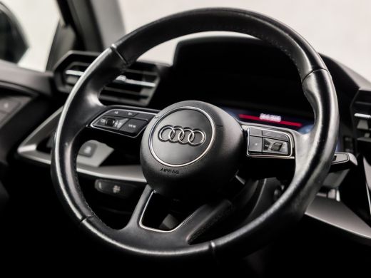 Audi A3 Sportback 30 TFSI Sportline Automaat (APPLE CARPLAY, GROOT NAVI, CLIMATE, PARKEERSENSOREN, SPORTS... ActivLease financial lease