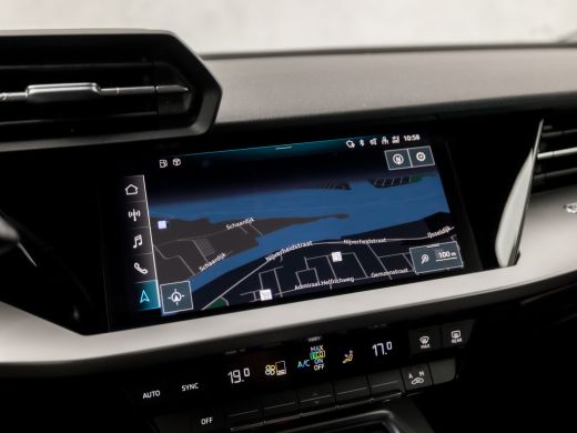 Audi A3 Sportback 30 TFSI Sportline Automaat (APPLE CARPLAY, GROOT NAVI, CLIMATE, PARKEERSENSOREN, SPORTS... ActivLease financial lease