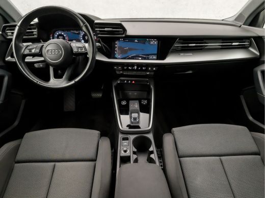 Audi A3 Sportback 30 TFSI Sportline Automaat (APPLE CARPLAY, GROOT NAVI, CLIMATE, PARKEERSENSOREN, SPORTS... ActivLease financial lease