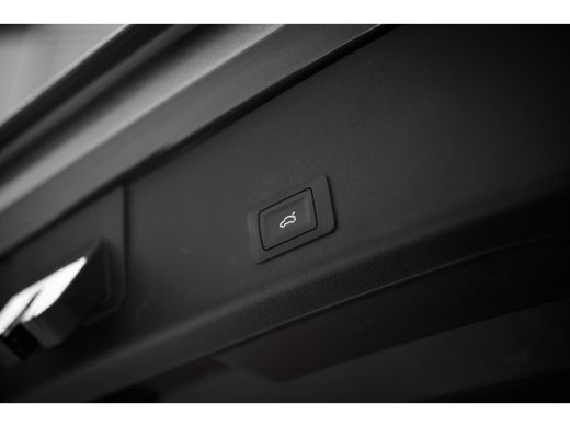 Audi e-tron 50 quattro 313pk Launch edition Black | Panoramadak | 20" | Parkeerhulp | Zwart optiek | Getint Glas ActivLease financial lease