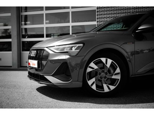 Audi e-tron 50 quattro 313pk Launch edition Black | Panoramadak | 20" | Parkeerhulp | Zwart optiek | Getint Glas ActivLease financial lease