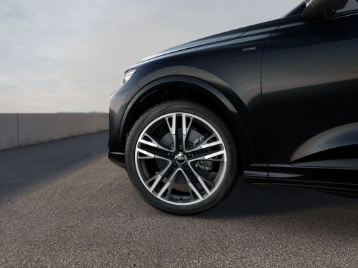 Audi Q5 S edition | Audi smartphone interface | Audi virtual cockpit | Audi virtual cockpit plus ActivLease financial lease