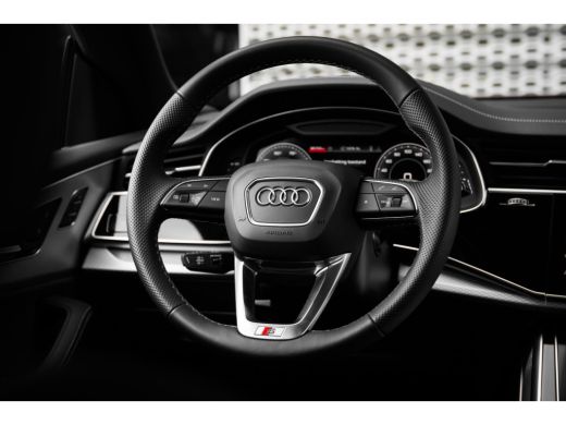 Audi Q8 55 TFSI e S edition 394pk | 23" | Vierwielbesturing | Panoramadak | Head-Up | Trekhaak ActivLease financial lease