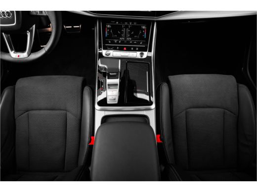 Audi Q8 55 TFSI e S edition 394pk | 23" | Vierwielbesturing | Panoramadak | Head-Up | Trekhaak ActivLease financial lease