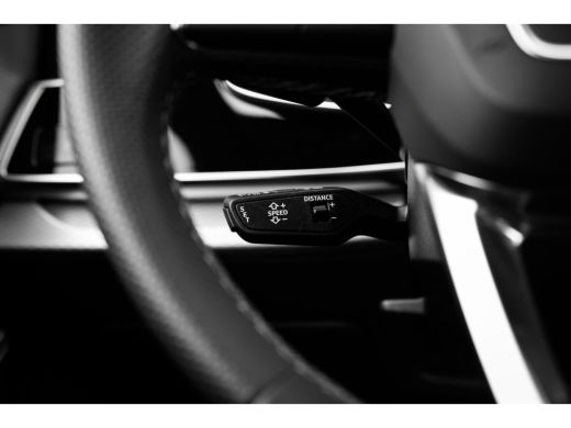 Audi Q8 55 TFSI e S edition 394pk | 23" | Vierwielbesturing | Panoramadak | Head-Up | Trekhaak ActivLease financial lease