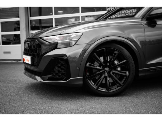 Audi Q8 55 TFSI e S edition 394pk | 23" | Vierwielbesturing | Panoramadak | Head-Up | Trekhaak ActivLease financial lease