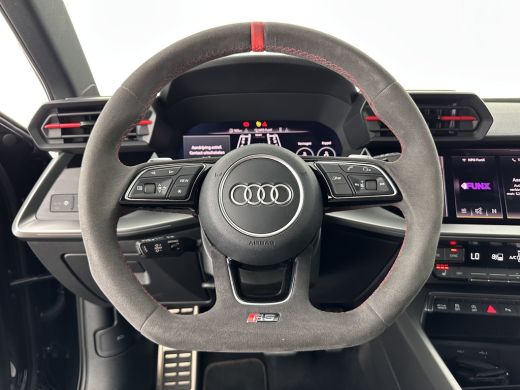 Audi RS3 2.5 TFSI quattro Aut. *PANO | HEAD-UP | MATRIX-LED | FULL-LED | ADAPTIVE-CRUISE | BLIND-SPOT | ME... ActivLease financial lease