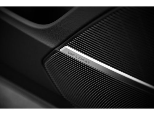 Audi RSQ8 4.0 TFSI 600pk quattro | Keramisch | Stoelventilatie | Panoramadak | 360 camera | Dodehoekdetectie | ActivLease financial lease