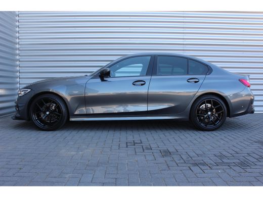 BMW 3 Serie 318i 156PK HIGH EXECUTIVE AUTOMAAT / NAVI / LEDER / CLIMA / FULL-LED / PDC / 19" LMV / CAMERA / K... ActivLease financial lease