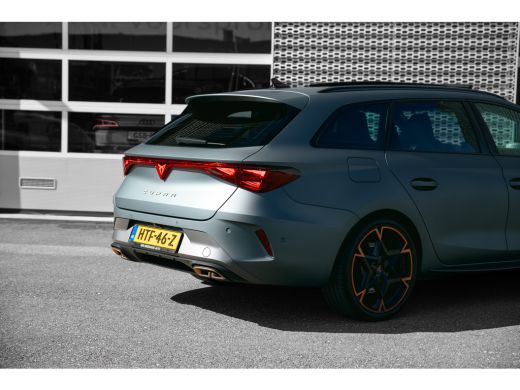 CUPRA Leon Sportstourer 1.5 TSI e-Hybrid VZ Performance | Panoramadak | Carplay | Adapt. Cruise ActivLease financial lease