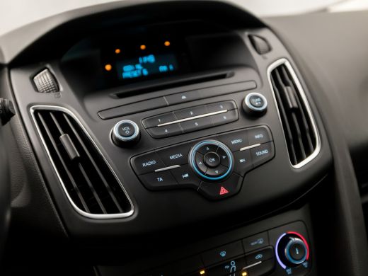 Ford Focus 1.0 Sport (AIRCO, STUURWIEL MULTIFUNCTIONEEL, START/STOP, SPORTSTOELEN, ELEK RAMEN, NIEUWSTAAT) ActivLease financial lease