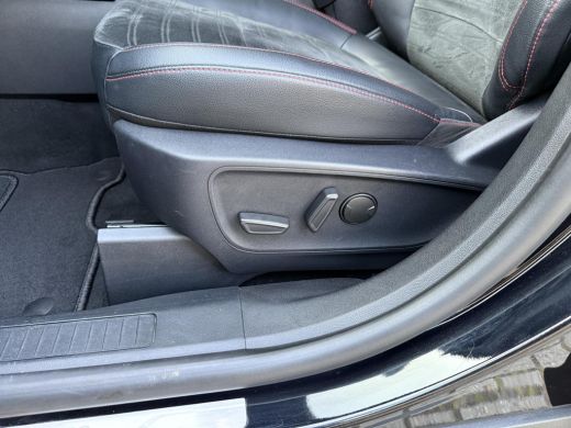 Ford Kuga 2.5 PHEV 225 PK ST-Line Clima LM Velgen 20'' ActivLease financial lease