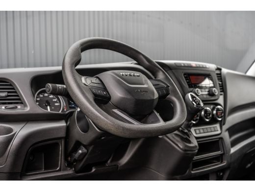 Iveco Daily 35S16V L2H2 | Automaat | 157 PK | ECC | 3500 KG Trekgewicht | MF Stuur | 3-Persoons ActivLease financial lease