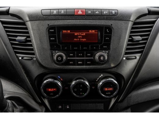 Iveco Daily 35S16V L2H2 | Automaat | 157 PK | ECC | 3500 KG Trekgewicht | MF Stuur | 3-Persoons ActivLease financial lease