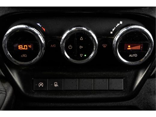 Iveco Daily 35S16V L2H2 | Automaat | 157 PK | ECC | 3500 KG Trekgewicht | MF Stuur | 3-Persoons ActivLease financial lease