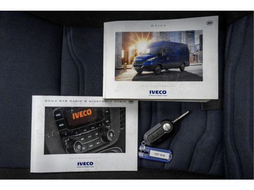 Iveco Daily 35S16V L2H2 | Automaat | 157 PK | ECC | 3500 KG Trekgewicht | MF Stuur | 3-Persoons ActivLease financial lease