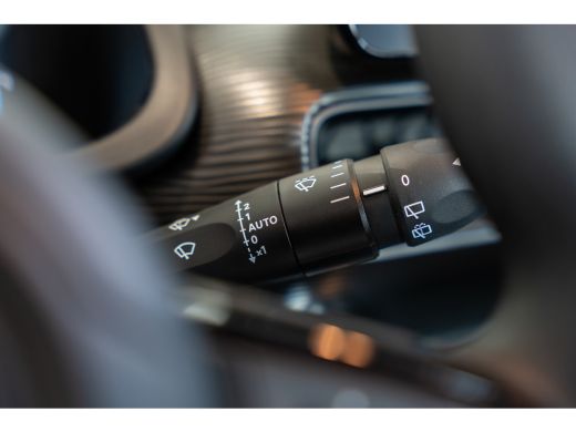 Jeep Avenger Longitude 54 kWh | Navigatie | Stoelverwarming | Keyless | 11kW | Cruise Controle | Climate Contr... ActivLease financial lease