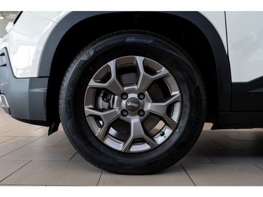 Jeep Avenger Longitude 54 kWh | Navigatie | Stoelverwarming | Keyless | 11kW | Cruise Controle | Climate Contr... ActivLease financial lease