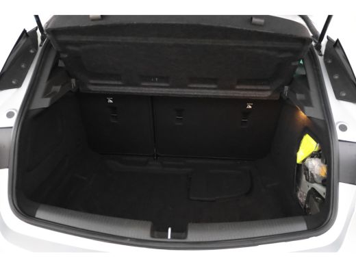 Opel Astra 1.2 Business Edition Cruise Control. Airco, Navi, PDC ActivLease financial lease