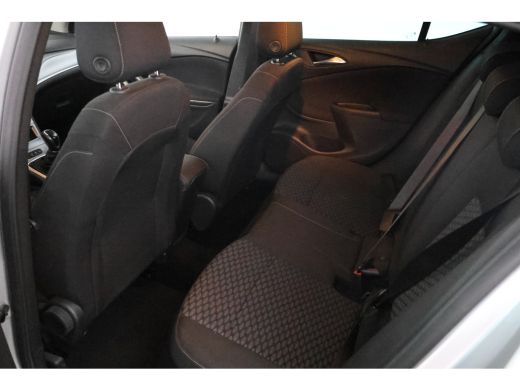 Opel Astra 1.2 Business Edition Cruise Control. Airco, Navi, PDC ActivLease financial lease