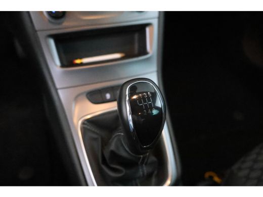 Opel Astra 1.2 Business Edition Cruise Control. Airco, Navi, PDC ActivLease financial lease