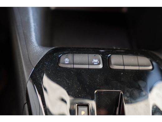 Opel Corsa 1.2 Turbo Hybrid Yes Automaat | Stoel & Stuurverwarming | Parkeersensoren | Apple Carplay & Andro... ActivLease financial lease
