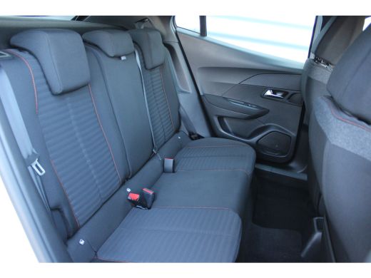 Peugeot 2008 1.2 PURETECH 100PK ACTIVE PACK / NAVI / CLIMA / LED / PDC / 16" LMV / PARELMOER / BLUETOOTH / CRU... ActivLease financial lease