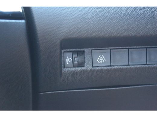Peugeot 2008 1.2 PURETECH 100PK ACTIVE PACK / NAVI / CLIMA / LED / PDC / 16" LMV / PARELMOER / BLUETOOTH / CRU... ActivLease financial lease