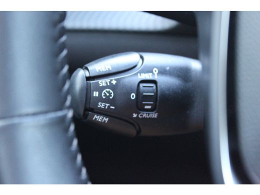 Peugeot 2008 1.2 PURETECH 100PK ACTIVE PACK / NAVI / CLIMA / LED / PDC / 16" LMV / PARELMOER / BLUETOOTH / CRU... ActivLease financial lease