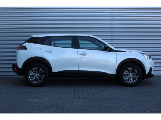 Peugeot 2008 1.2 PURETECH 100PK ACTIVE PACK / NAVI / CLIMA / LED / PDC / 16" LMV / PARELMOER / BLUETOOTH / CRU... ActivLease financial lease