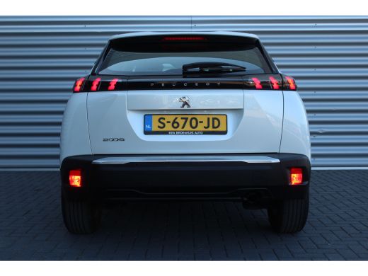 Peugeot 2008 1.2 PURETECH 100PK ACTIVE PACK / NAVI / CLIMA / LED / PDC / 16" LMV / PARELMOER / BLUETOOTH / CRU... ActivLease financial lease