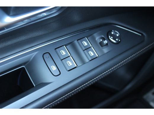 Peugeot 5008 1.2 PURETECH 130PK 7-ZITS GT AUTOMAAT / NAVI / LEDER / CLIMA / PDC / 18" LMV / CAMERA / KEYLESS /... ActivLease financial lease