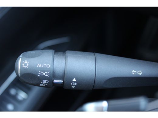 Peugeot 5008 1.2 PURETECH 130PK 7-ZITS GT AUTOMAAT / NAVI / LEDER / CLIMA / PDC / 18" LMV / CAMERA / KEYLESS /... ActivLease financial lease