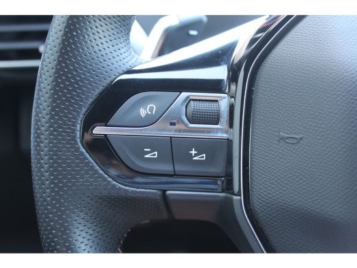 Peugeot 5008 1.2 PURETECH 130PK 7-ZITS GT AUTOMAAT / NAVI / LEDER / CLIMA / PDC / 18" LMV / CAMERA / KEYLESS /... ActivLease financial lease