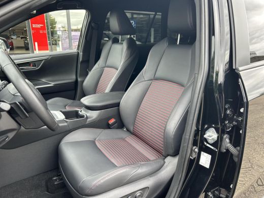 Toyota RAV4 2.5 Plug-in Hybrid AWD Style | Trekhaak | Apple CarPlay | Navigatie | Adaptive Cruise | Rijklaarp... ActivLease financial lease