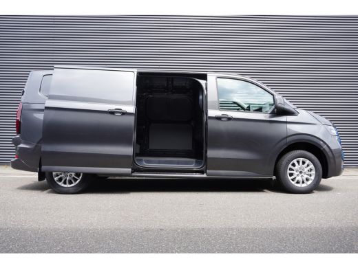 Volkswagen e-Transporter e-Transporter 286 pk e-Transporter Style 286 pk, Achterdeuren zonder ruit, Trekhaak, Climatronic,... ActivLease financial lease
