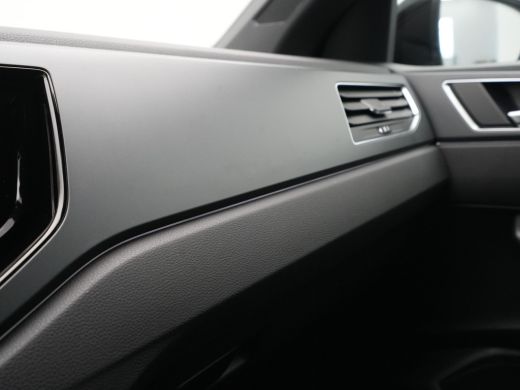 Volkswagen Polo 1.0 TSI 95pk R-Line Navi via App Pdc Clima Acc 186 ActivLease financial lease